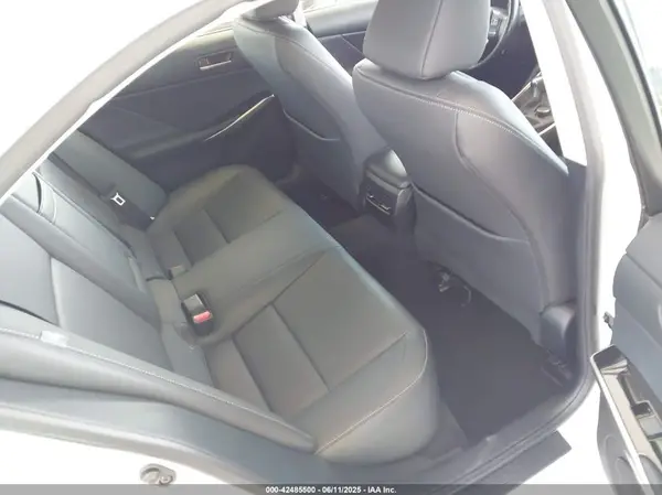 JTHBA1D20H5051700 2017 LEXUS IS - Image 8