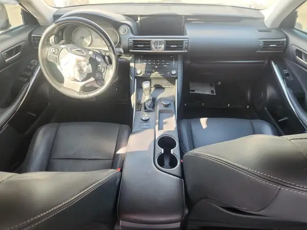 JTHBA1D20H5061773 2017 LEXUS IS - Image 8