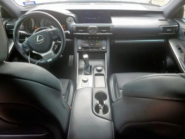 JTHBA1D20J5067465 2018 LEXUS IS - Image 8