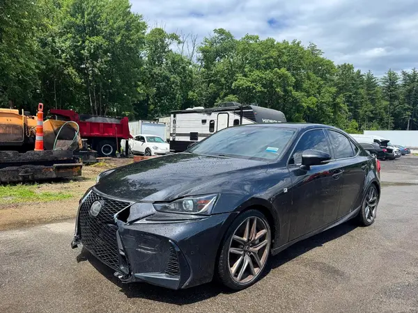 JTHBA1D20J5070091 2018 LEXUS IS - Image 2