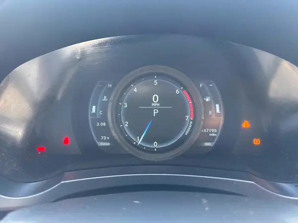 JTHBA1D20J5070091 2018 LEXUS IS - Image 8