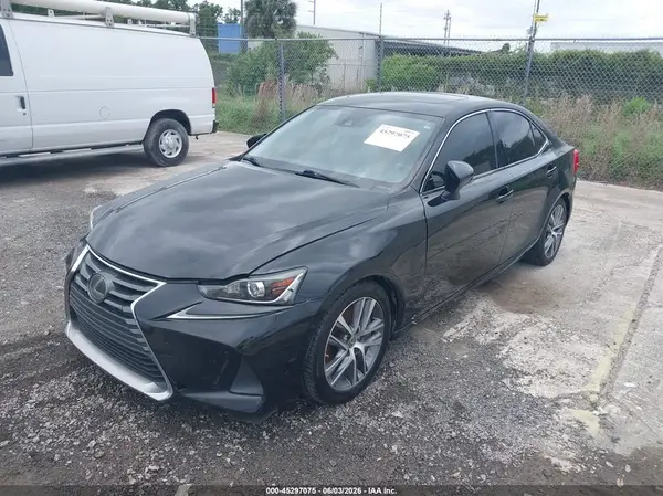 JTHBA1D20J5079518 2018 LEXUS IS - Image 2