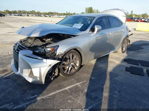 JTHBA1D20K5087569 2019 LEXUS IS - Image 2