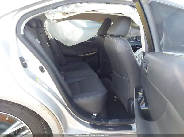 JTHBA1D20K5087569 2019 LEXUS IS - Image 8