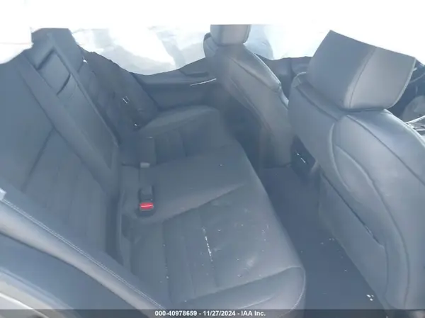 JTHBA1D20K5091928 2019 LEXUS IS - Image 8
