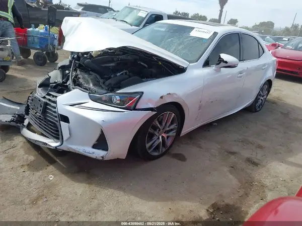 JTHBA1D20K5094635 2019 LEXUS IS - Image 2