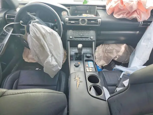 JTHBA1D21G5002424 2016 LEXUS IS - Image 8