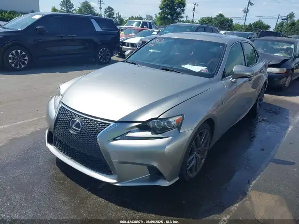 JTHBA1D21G5009597 2016 LEXUS IS - Image 2