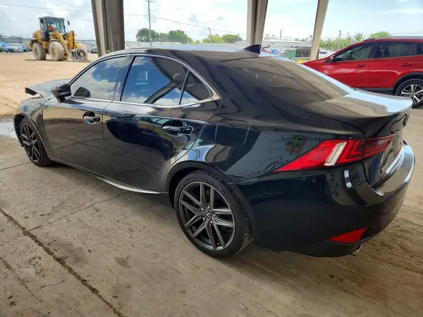 JTHBA1D21G5011110 2016 LEXUS IS - Image 2