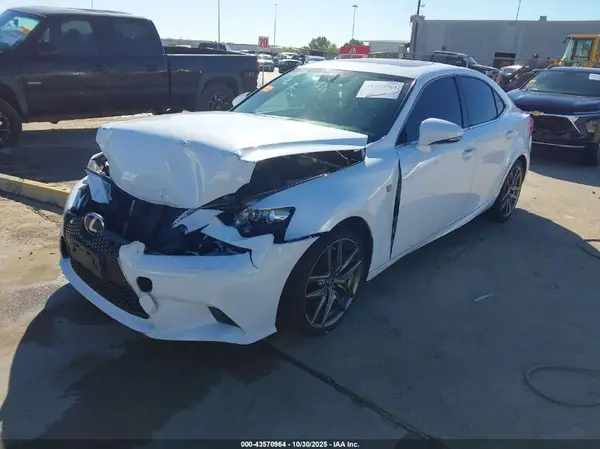 JTHBA1D21G5015495 2016 LEXUS IS - Image 2