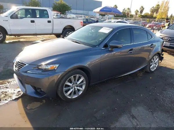 JTHBA1D21G5019742 2016 LEXUS IS - Image 2