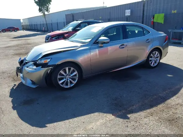 JTHBA1D21G5024150 2016 LEXUS IS - Image 2