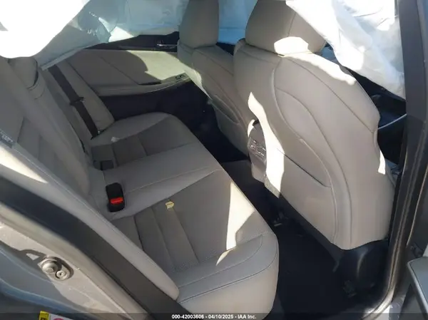 JTHBA1D21G5025198 2016 LEXUS IS - Image 8