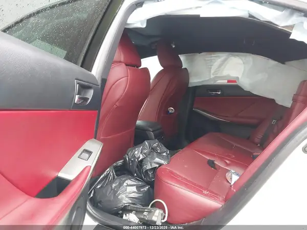 JTHBA1D21G5030661 2016 LEXUS IS - Image 8