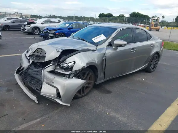 JTHBA1D21G5032314 2016 LEXUS IS - Image 2