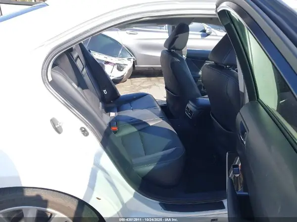 JTHBA1D21G5033205 2016 LEXUS IS - Image 8