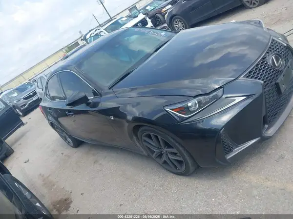 JTHBA1D21H5039829 2017 LEXUS IS - Image 1