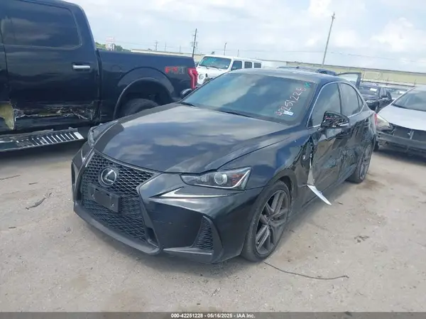 JTHBA1D21H5039829 2017 LEXUS IS - Image 2