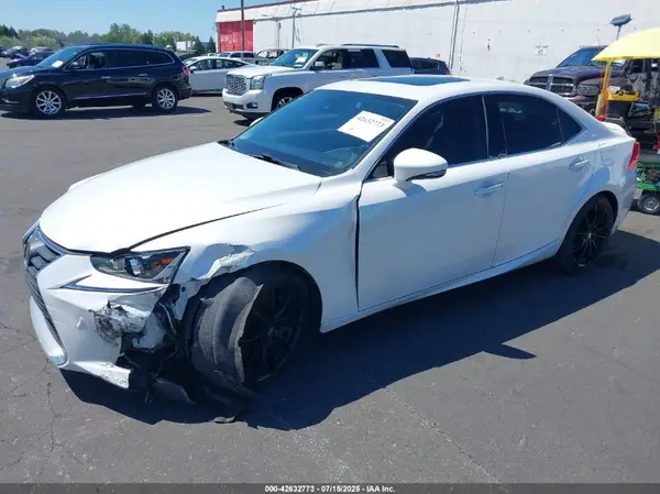 JTHBA1D21H5043010 2017 LEXUS IS - Image 2