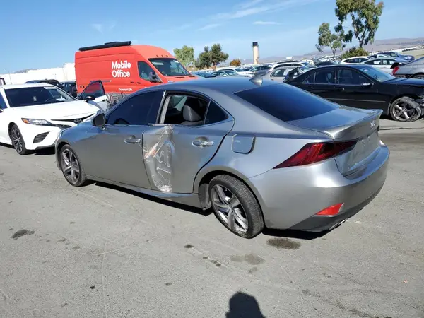 JTHBA1D21J5063439 2018 LEXUS IS - Image 2