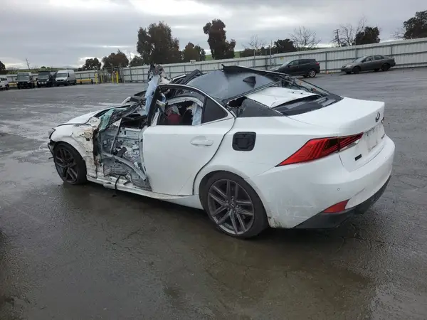 JTHBA1D21J5073405 2018 LEXUS IS - Image 2