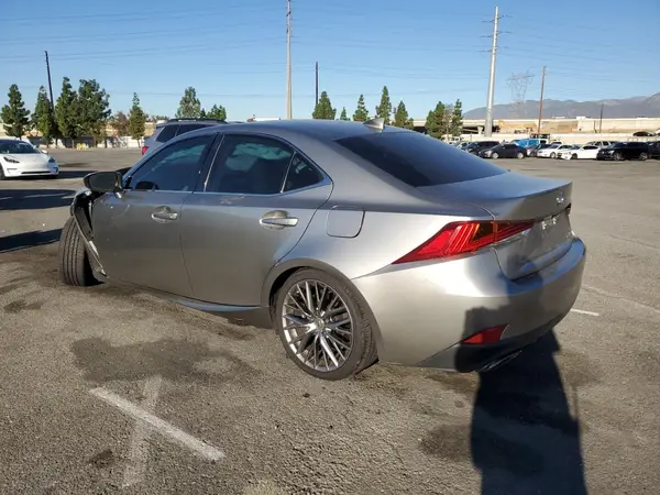 JTHBA1D21J5073419 2018 LEXUS IS - Image 2