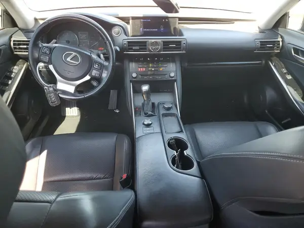 JTHBA1D21J5078393 2018 LEXUS IS - Image 8