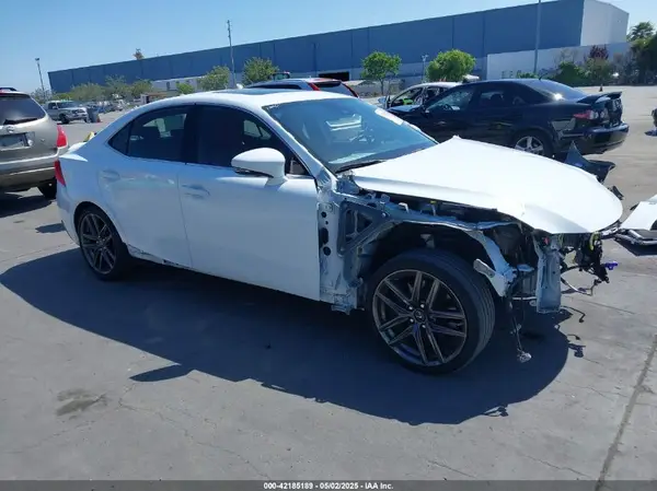 JTHBA1D21J5079172 2018 LEXUS IS - Image 1
