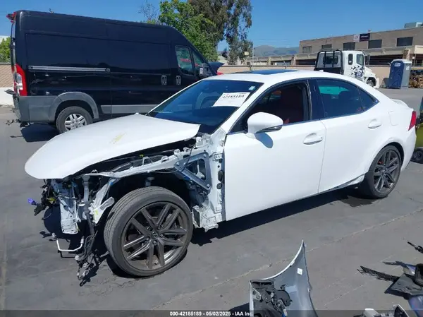 JTHBA1D21J5079172 2018 LEXUS IS - Image 2