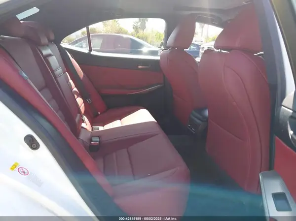 JTHBA1D21J5079172 2018 LEXUS IS - Image 8