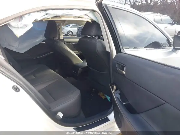 JTHBA1D21J5083478 2018 LEXUS IS - Image 8