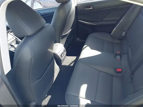 JTHBA1D21K5087578 2019 LEXUS IS - Image 8