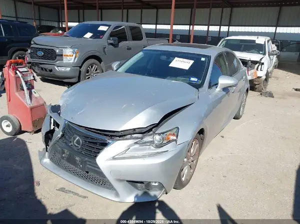 JTHBA1D22G5001847 2016 LEXUS IS - Image 2