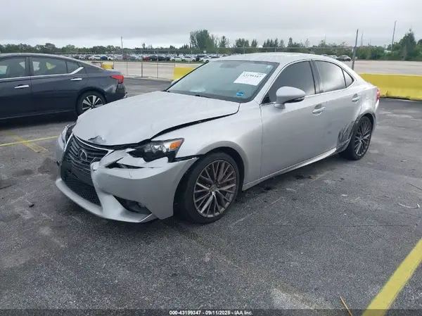 JTHBA1D22G5003114 2016 LEXUS IS - Image 2