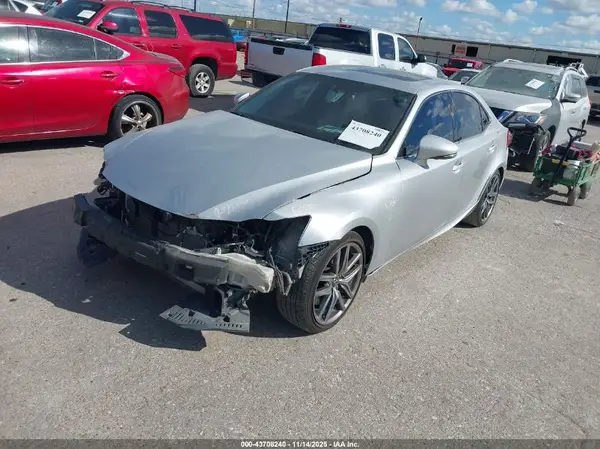 JTHBA1D22G5010466 2016 LEXUS IS - Image 2