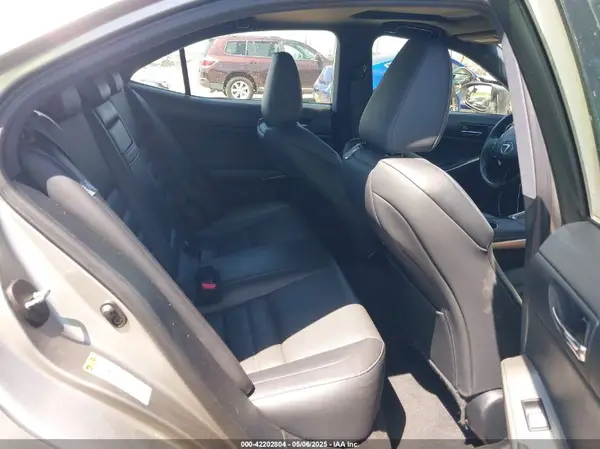 JTHBA1D22G5011214 2016 LEXUS IS - Image 8