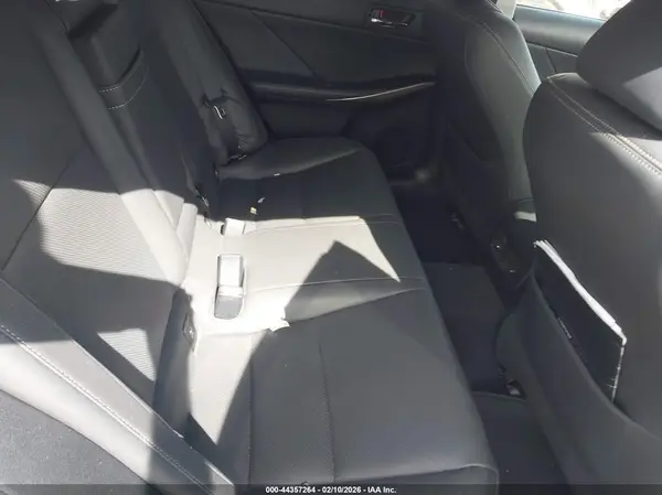 JTHBA1D22G5013819 2016 LEXUS IS - Image 8