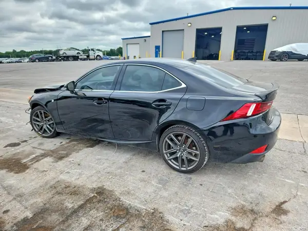 JTHBA1D22G5015098 2016 LEXUS IS - Image 2