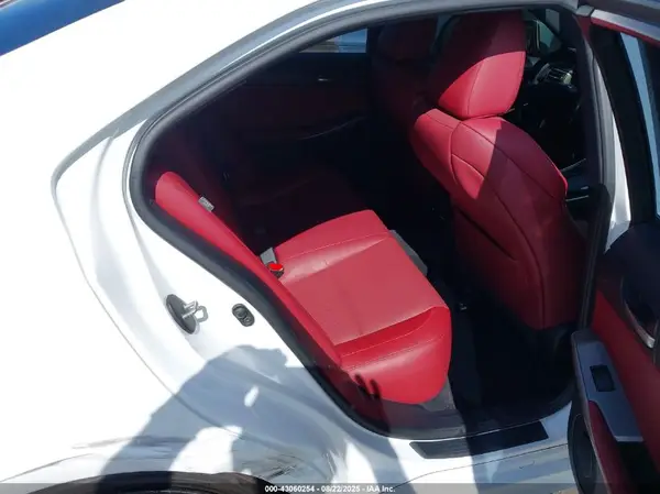 JTHBA1D22G5017384 2016 LEXUS IS - Image 8