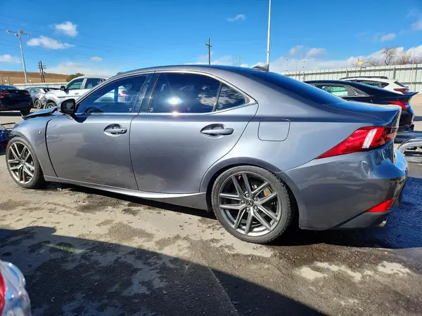 JTHBA1D22G5017546 2016 LEXUS IS - Image 2