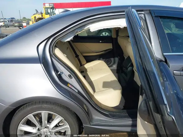 JTHBA1D22G5020916 2016 LEXUS IS - Image 8