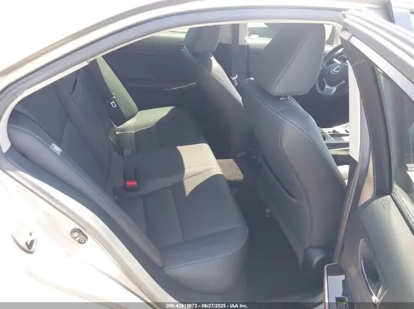 JTHBA1D22G5024481 2016 LEXUS IS - Image 8