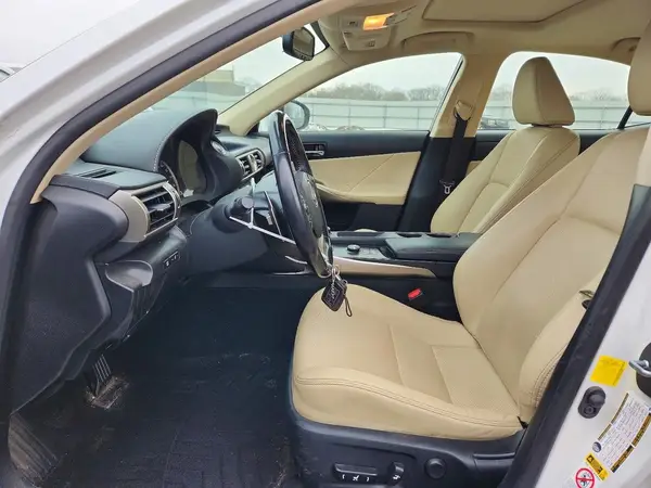 JTHBA1D22G5029051 2016 LEXUS IS - Image 8