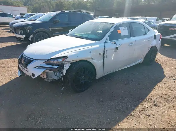 JTHBA1D22G5031608 2016 LEXUS IS - Image 2