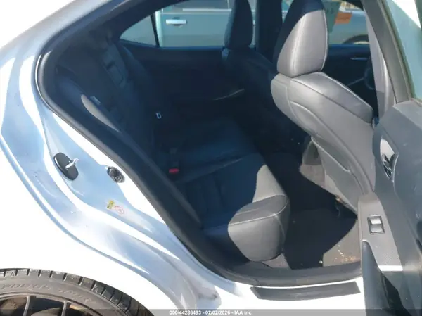 JTHBA1D22G5031608 2016 LEXUS IS - Image 8