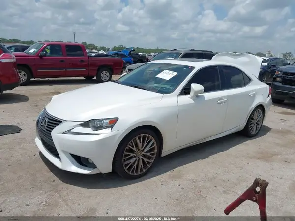 JTHBA1D22G5035934 2016 LEXUS IS - Image 2