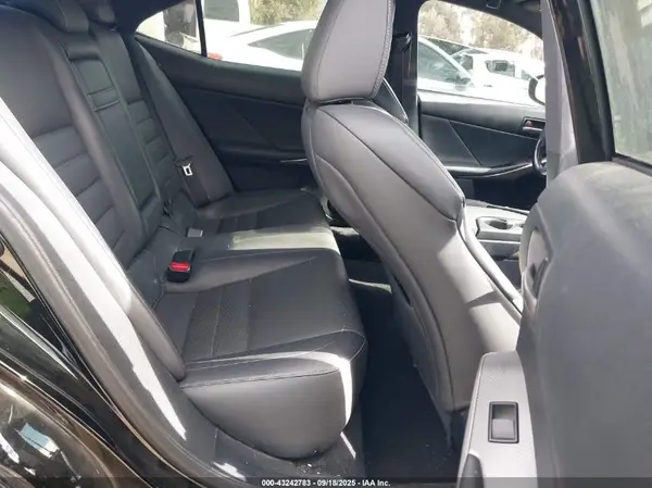 JTHBA1D22H5040052 2017 LEXUS IS - Image 8