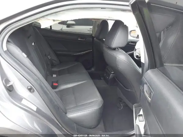 JTHBA1D22H5043713 2017 LEXUS IS - Image 8