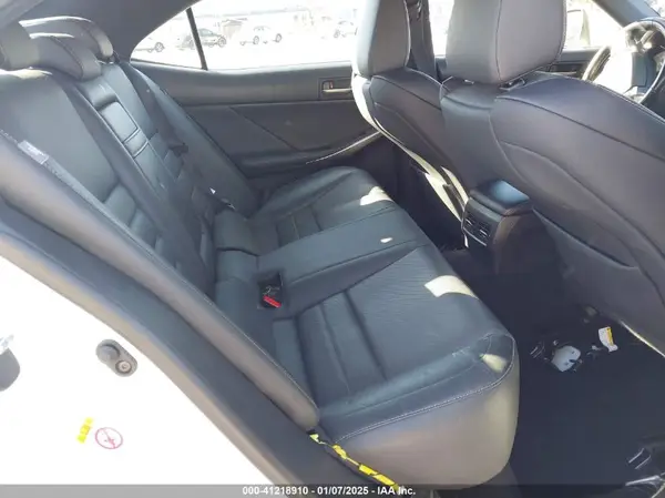 JTHBA1D22J5064034 2018 LEXUS IS - Image 8