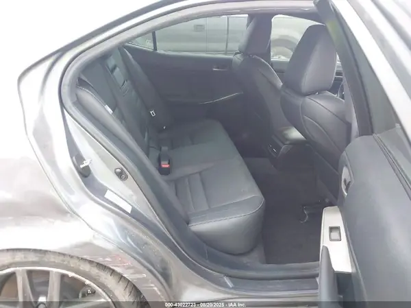 JTHBA1D22J5064499 2018 LEXUS IS - Image 8